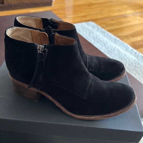 Black Ankle Boots - Picture 1 of 4